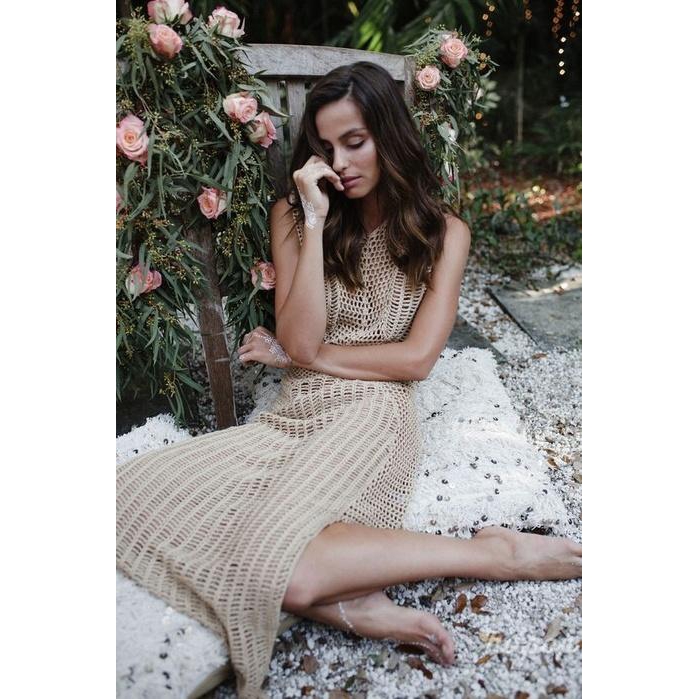 Đầm len mặc ngoài bikini đi biển quyến rũ dành cho nữ