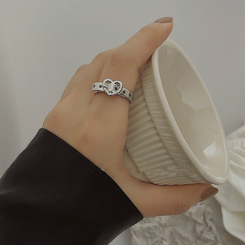 Nhẫn đeo ngón tay hình thắt lưng trái tim phong cách Hàn Quốc độc đáo