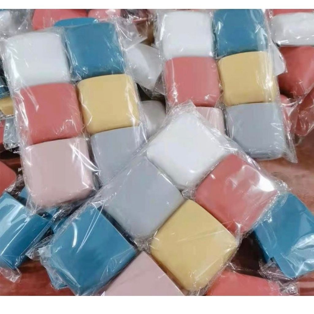 Hộp Đựng Điện Thoại-Remote Dán Tường Có Lỗ Cắm Xạc Tiện Lợi | BigBuy360 - bigbuy360.vn