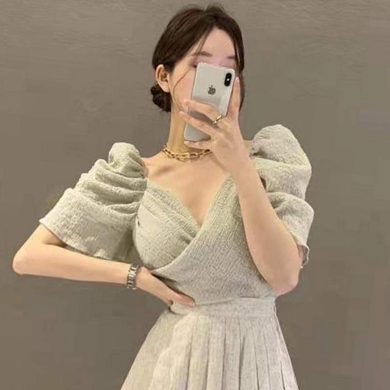 QADCOL  Áo kiểu tay phồng cổ chữ V ôm dáng phong cách Hàn Quốc