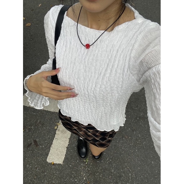 ACHIEVE PEACE - Áo tay dài Bell Sleeve Top