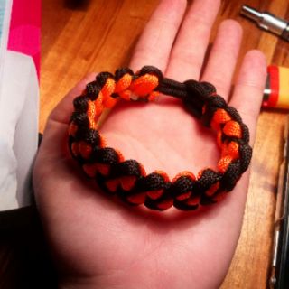 Vòng tay paracord