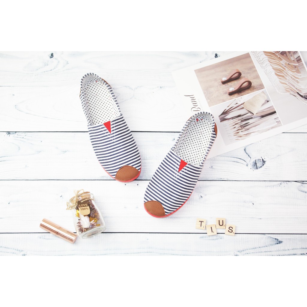 GIÀY SLIP ON  SỌC TRẮNG ĐEN | BigBuy360 - bigbuy360.vn