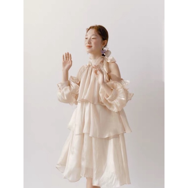 Đầm Tết 2023 -tặng kèm Túi BLACKPINK VỚI ĐÊN TRÊN 555K- Đầm cánh tiên thiết kế, chất liệu vải óng ánh- VIZZ DRESS