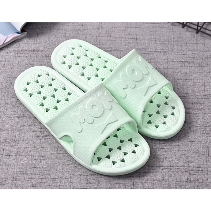 Dép Nhà Tắm Chống Trơn Nhựa Đúc Lỗ Ráo Nước Mom And Daddy - D91