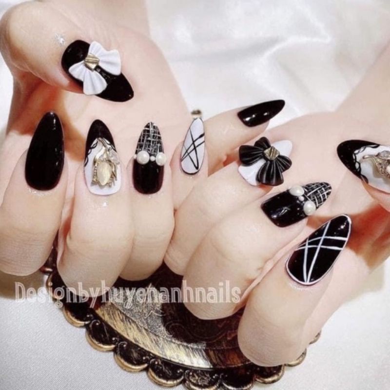 Charm nơ đen trắng quốc dân trang trí móng nail