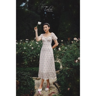 Đầm cổ vuông TAILOR có mút ngực dáng chữ A chất voan thêu lưới