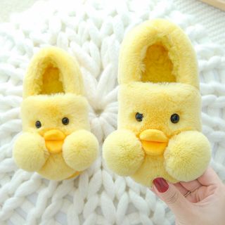 Dép bông của bé hình con vịt