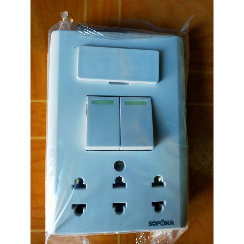 Tap lô giả âm 2 công tắc bảng điện gắn tường sopoka lắp sẵn