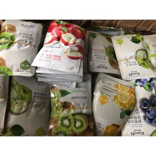 miếng đắp mặt nạ hoa quả