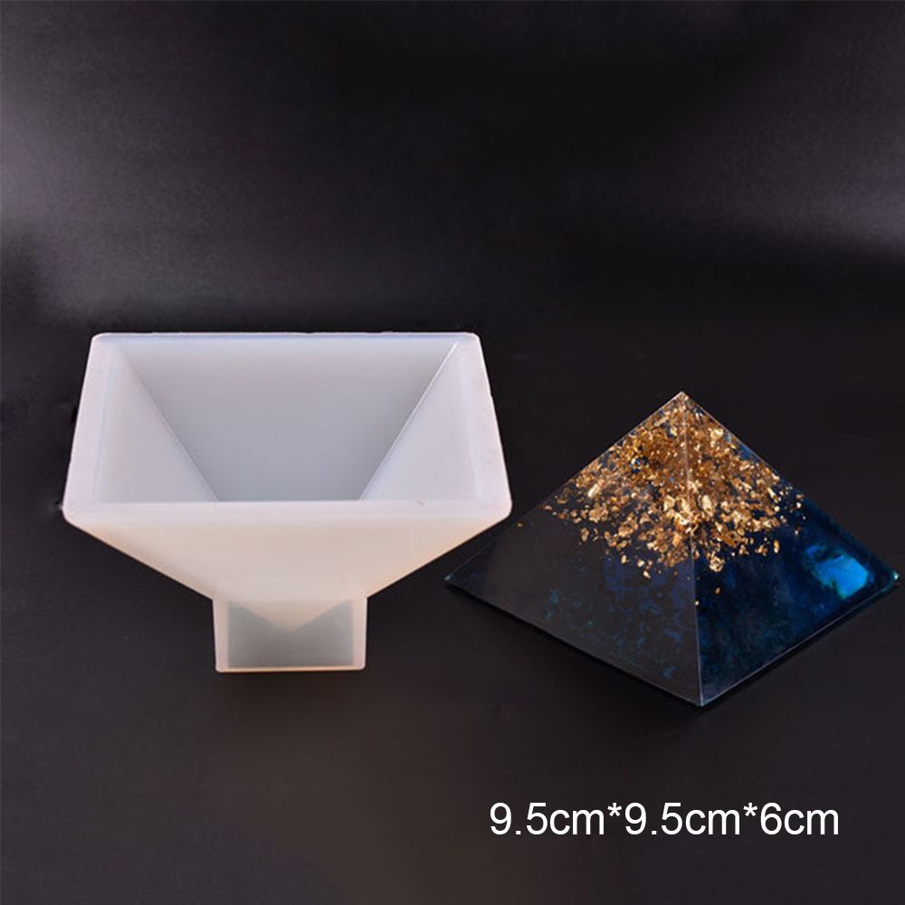 Khuôn silicon hình kim tự tháp làm sản phẩm mặt hình thời trang