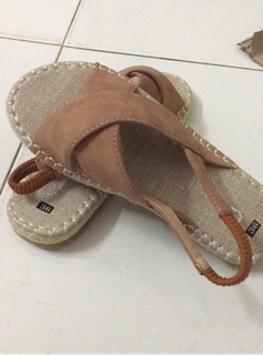 Sandal chéo cói