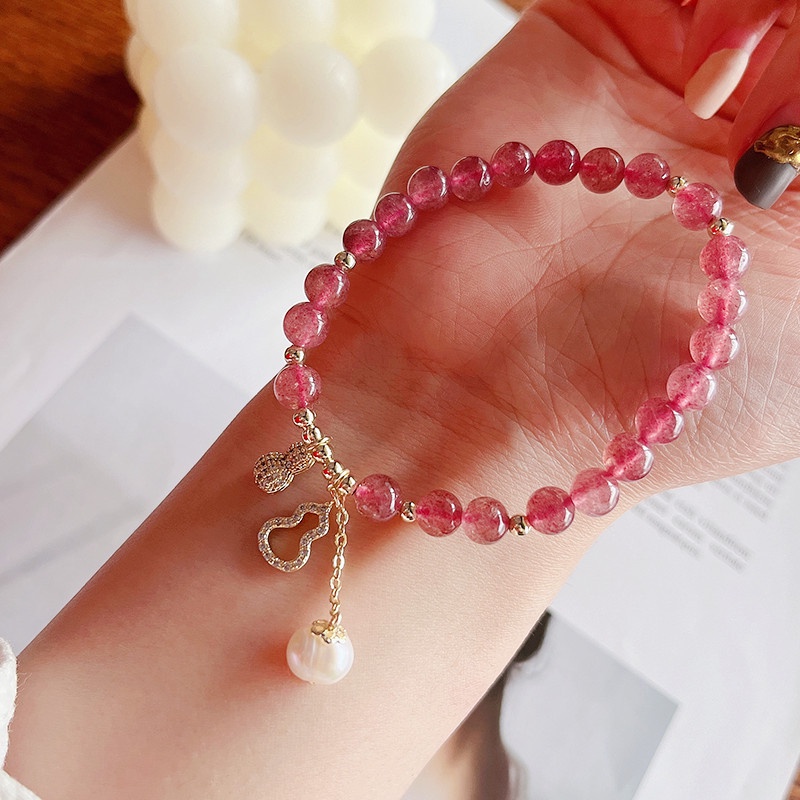 [Hàng Mới Về] Vòng Tay Treo Đính Pha Lê Hồng Họa Tiết Quả Dâu/ Hồ Lô Thời Trang Mùa Hè Cho Nữ