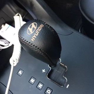 Bọc cần số, tay phanh xe hyundai accent, avante, i30 số tự động 2012-2017 phom cũ... da bò handmade