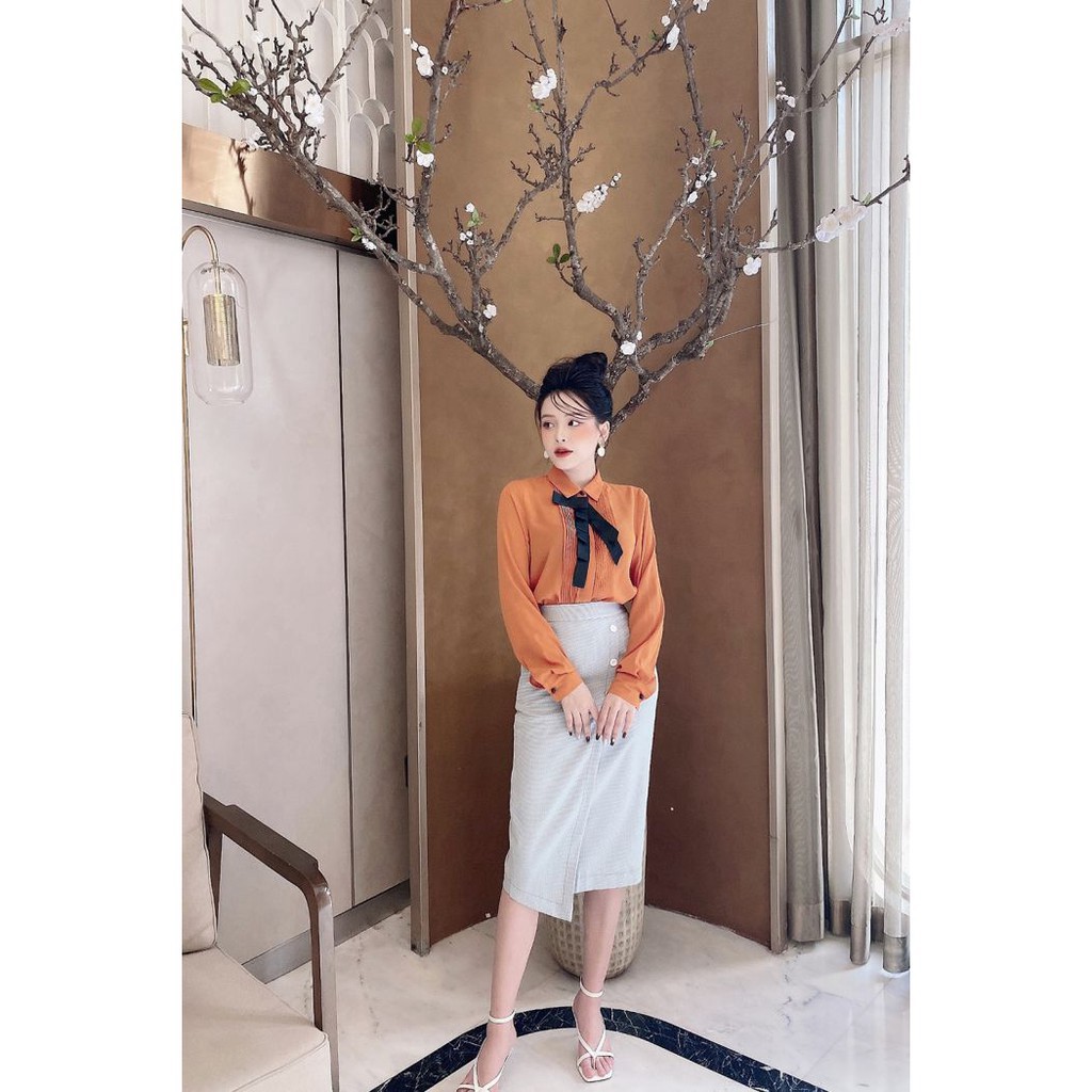 Chân váy vạt lệch 3 cúc JBA0687 92Wear | BigBuy360 - bigbuy360.vn