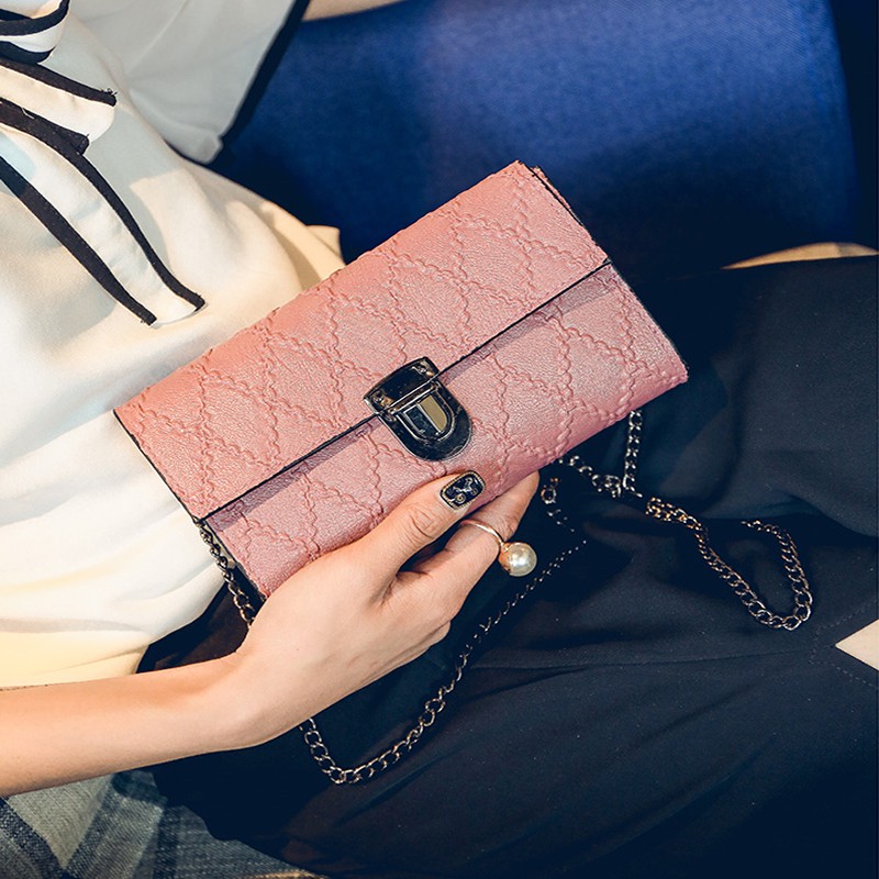 Ví cầm tay nữ 3941 dáng phong thư chất da mềm có dây đeo