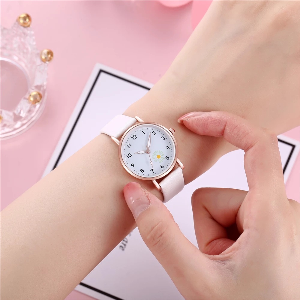 Đồng Hồ Đeo Tay Mặt Tròn Dây Da PU Cao Cấp Họa Tiết Hoa Cúc Dạ Quang Thời Trang Cho Nữ