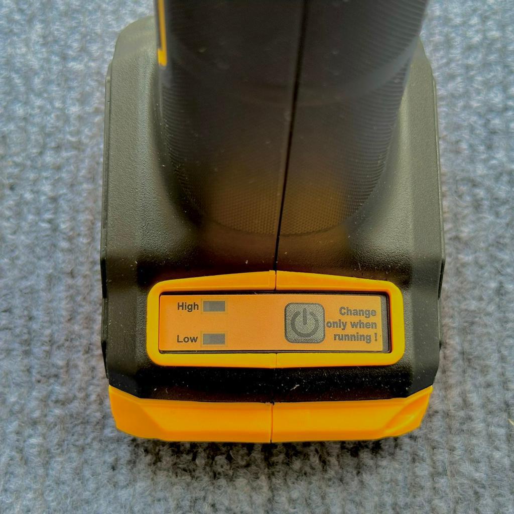 Máy mài, máy cắt cầm tay 100mm dùng pin Lithium 20V Ingco CAGLI2010082 Motor không chổi than