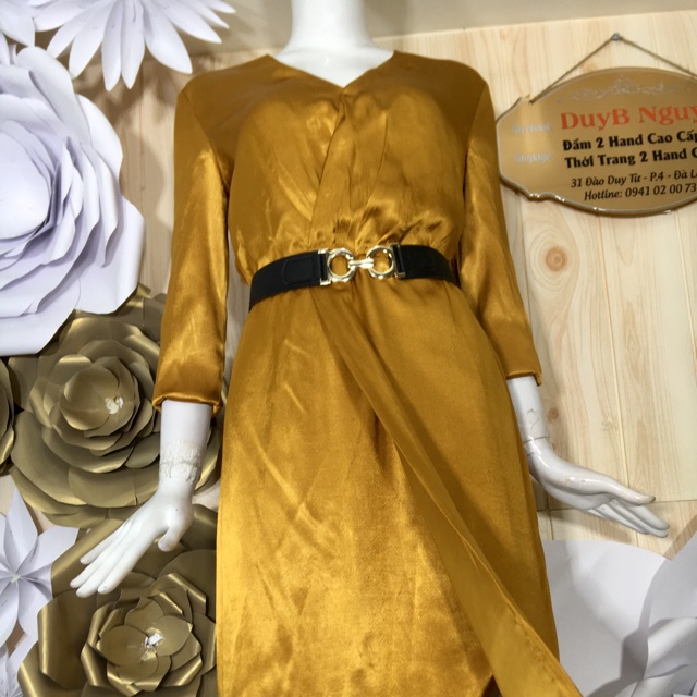 Đầm lụa vàng