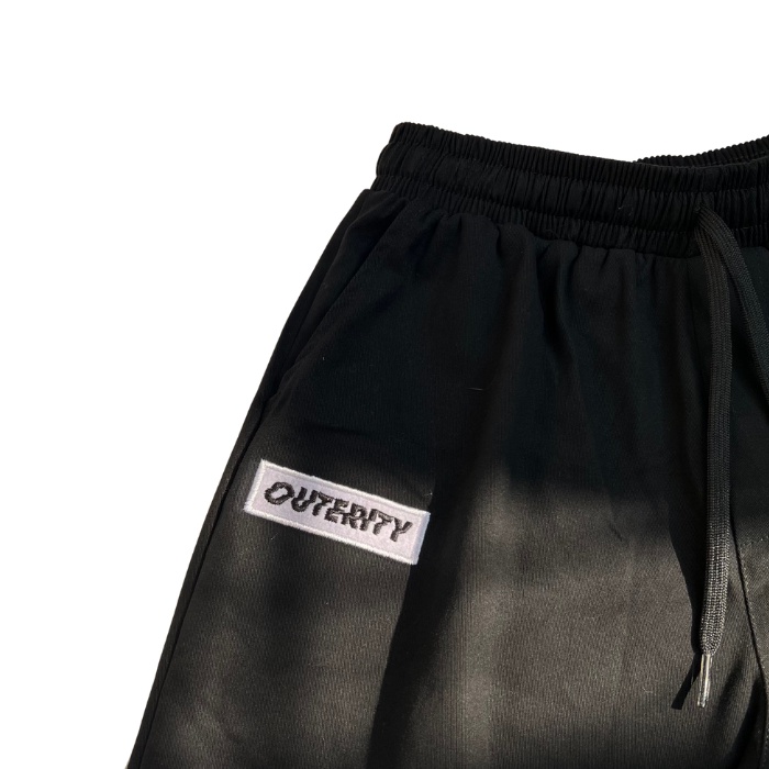 Quần Short Kaki Nam Lưng Thun Thêu Chữ mẫu OUTERITY màu đen và trắng