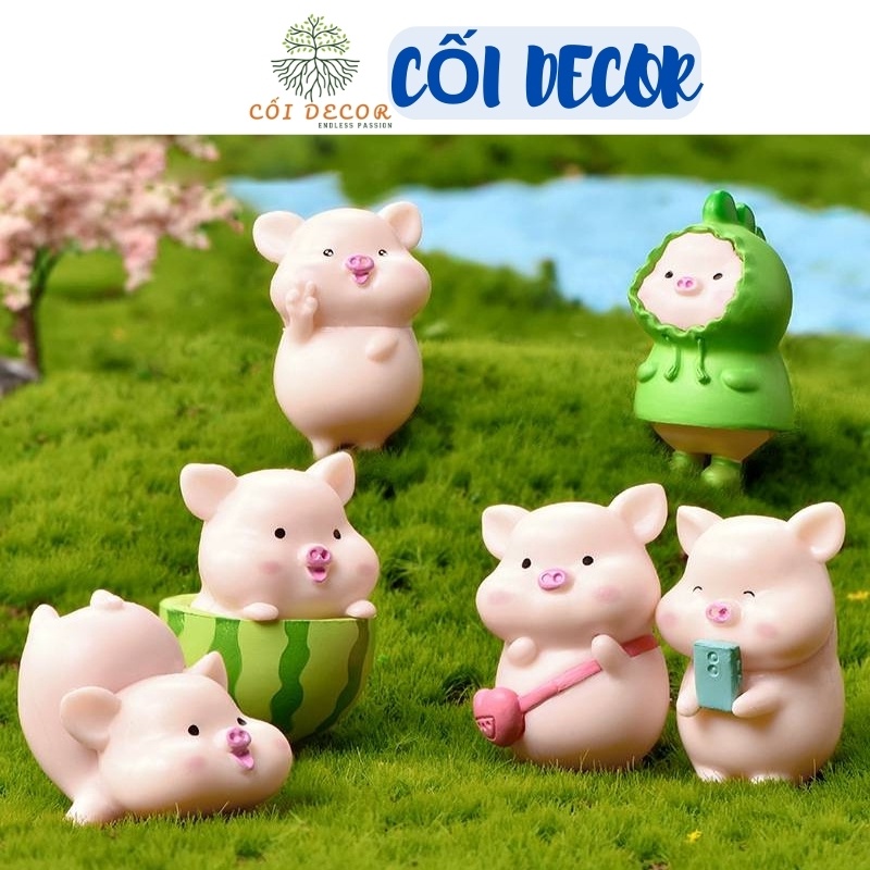 Mô hình 07 lợn hồng, heo hồng áo xanh đáng yêu vui chơi dưa trang trí tiểu cảnh sen đá, sân vườn, terrarium