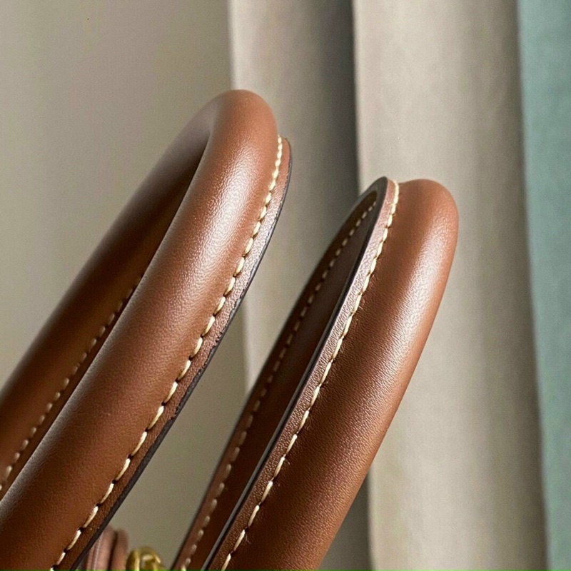 Túi Bbr mẫu hến