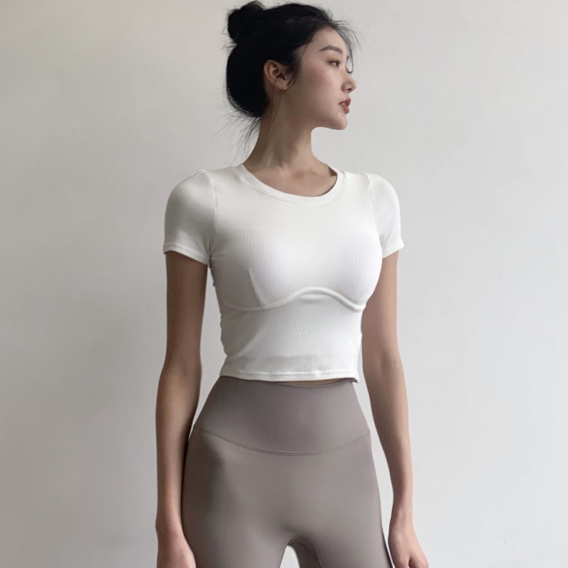 Áo thun thể thao có miếng đệm ngực dành cho nữ