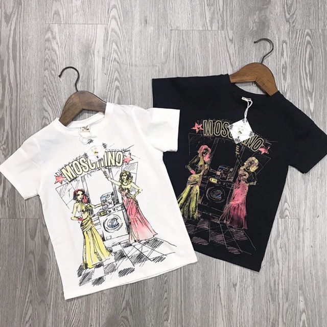 💥💥💥 HÀNG VỀ💥💥💥 Áo Moschino chất hơn nước cất này các mom nhà có 2 bé mặc couple cực xinh!Chất đẹp Zalo 0972516890