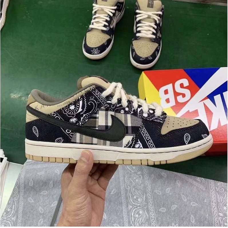 Giày Sb Dunk Low Travis Scott