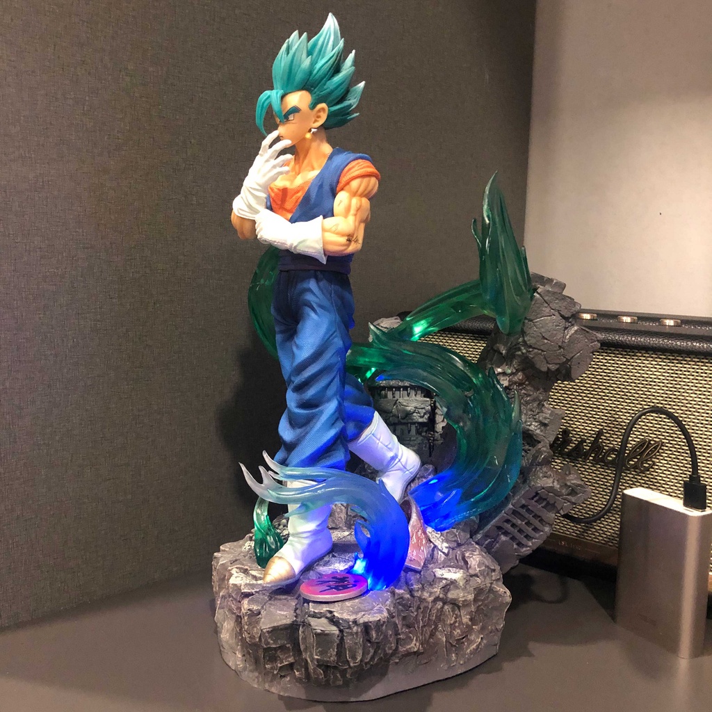 Mô hình Vegito super saiyan blue có LED 40 cm