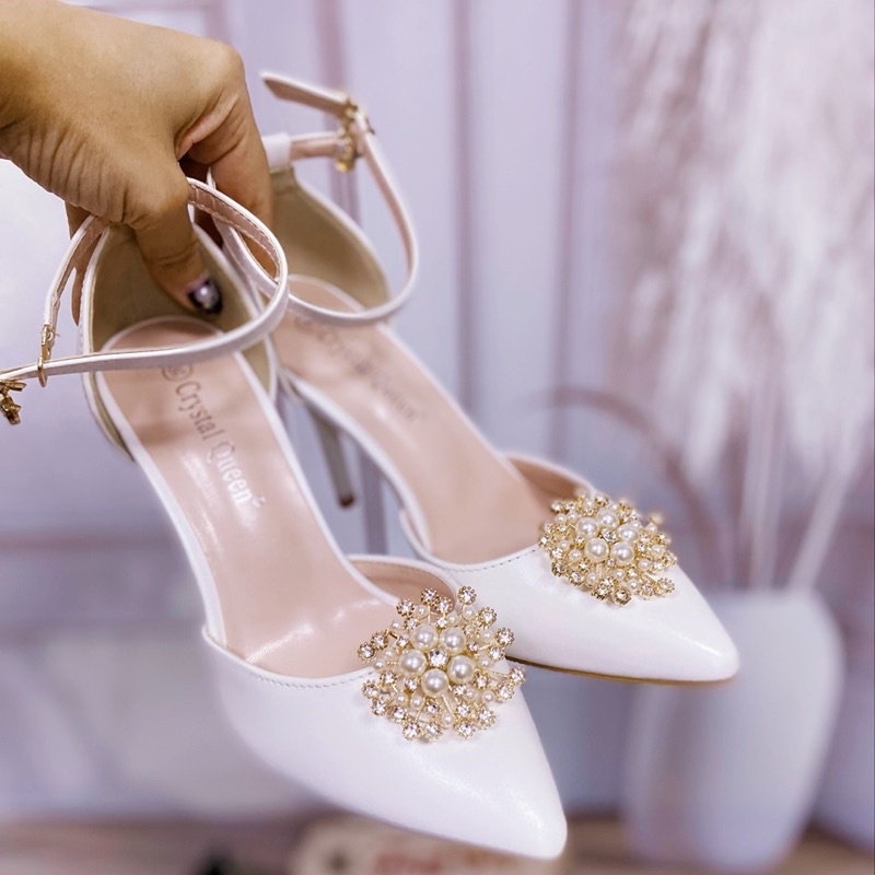 GIÀY CƯỚI THIẾT KẾ QUAI HOA MẶT TRỜI(Giày Thiết kế gắn đính thủ công theo yêu cầu, khách chắc lấy mới đặt giúp shop nhé)