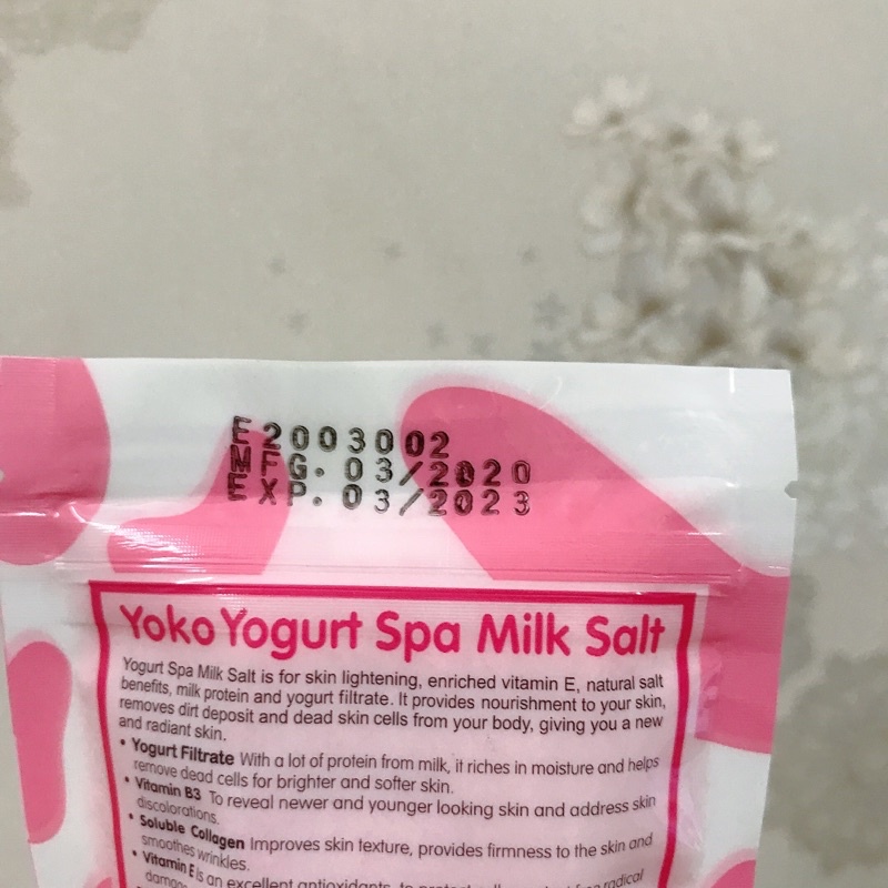 Muối Tắm Tẩy Tế Bào Chết Hương Sữa Chua YOKO Yogurt Spa 300g