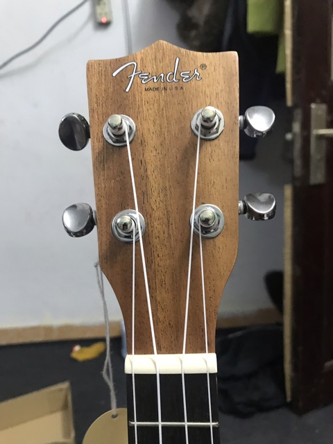 ĐÀN UKULELE CONCERT FENDER GỖ THẬT