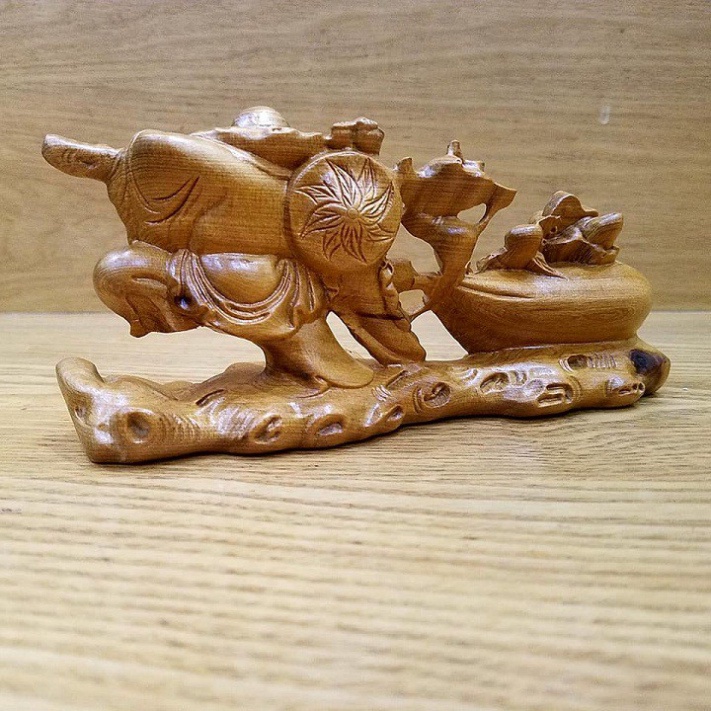 tượng phật di lặc để ô tô bằng gỗ