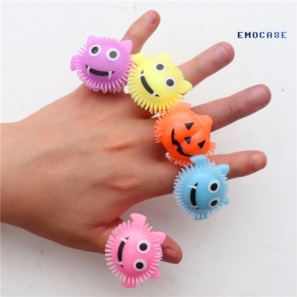 Nhẫn Đeo Ngón Tay Phát Sáng Trong Bóng Tối Độc Đáo