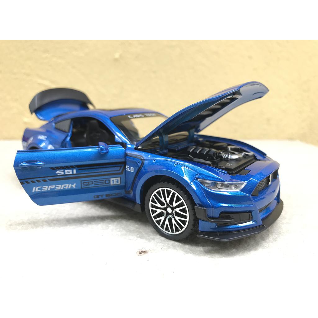 Mô hình xe FORD Mustang GT500 Shelby 2021 - 1:32