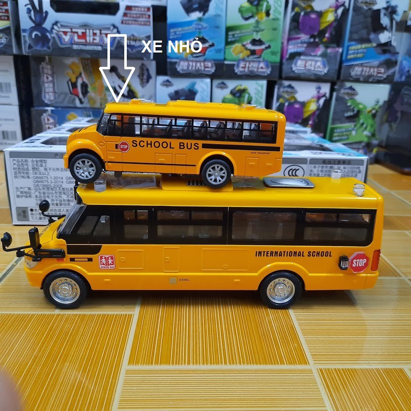 Xe ô tô đồ chơi trẻ em school bus cỡ nhỏ bằng kim loại có đèn và âm thanh tỉ lệ 1:36