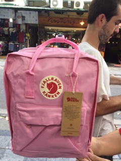 Balo Kanken Mini, Classic có sẵn