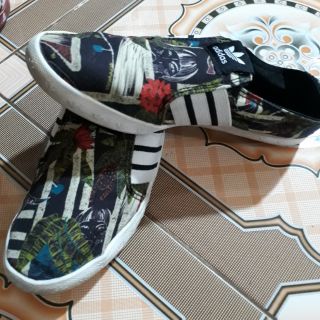 Giày adidas size 34 .