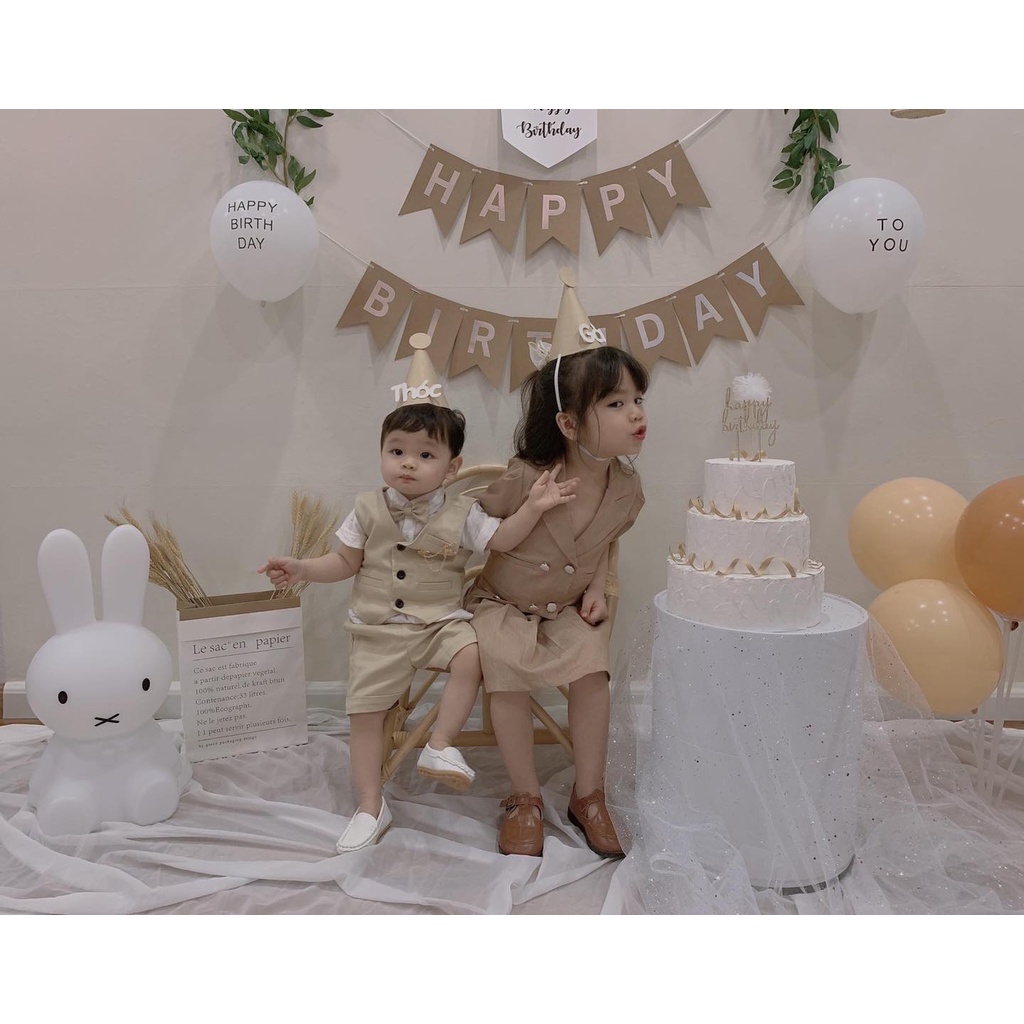 Set gile vàng kem kết hợp sơ mi trắng ngắn tay cho bé trai