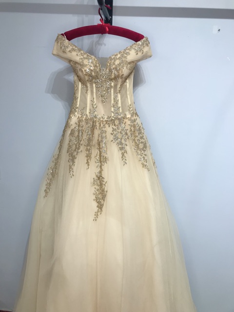 Thanh lý váy cưới