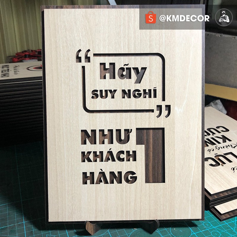 Mẫu tranh - Mã 015 "Hãy suy nghĩ như một khách hàng" [TRANH TREO CÔNG TY]