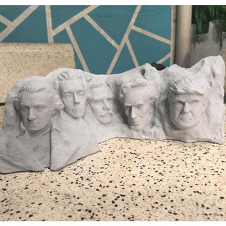 Núi Rushmore Plus Trump - Phiên bản đặc biệt