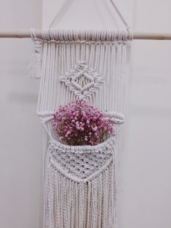 Giỏ hoa Macrame