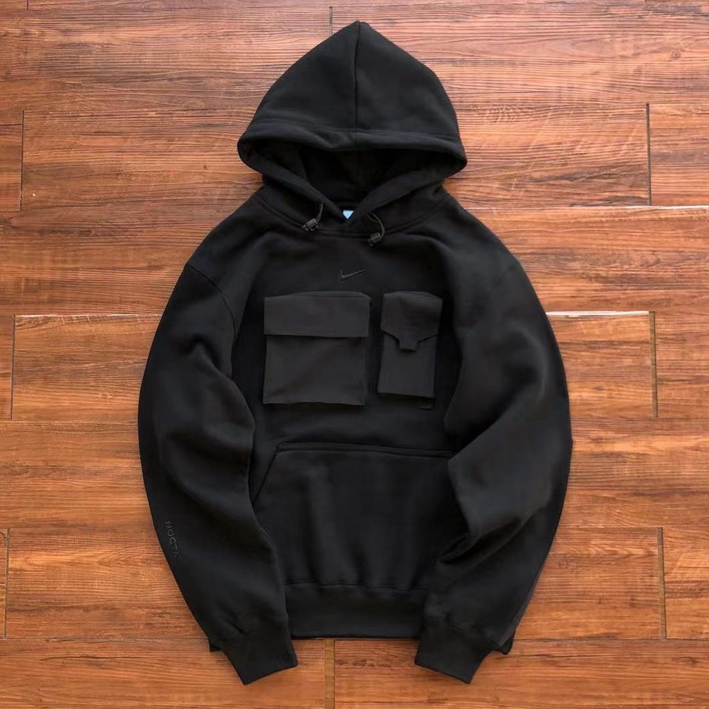 Áo hoodie Nike x Nocta màu đen có túi trước ngực đa dụng chi tiết inox siêu ấm áp dành cho mùa thu !