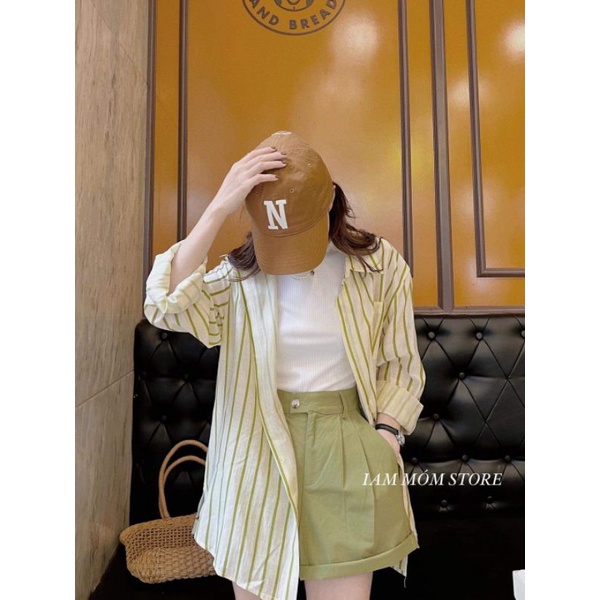Set 3 món: Áo sơ mi kẻ sọc xanh + Crop 3 lỗ trắng + Quần short xanh