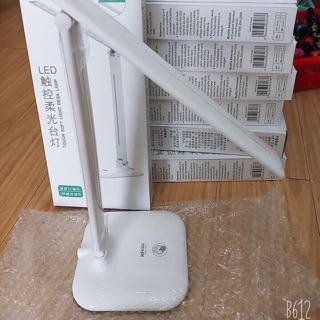 Đèn led dài nối mi và phụ kiện