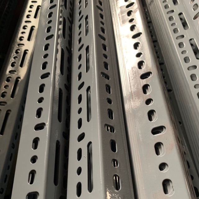 Thanh sắt v lỗ 30x30, 30x50 dài 30cm, 40cm, 50cm dày 2mm