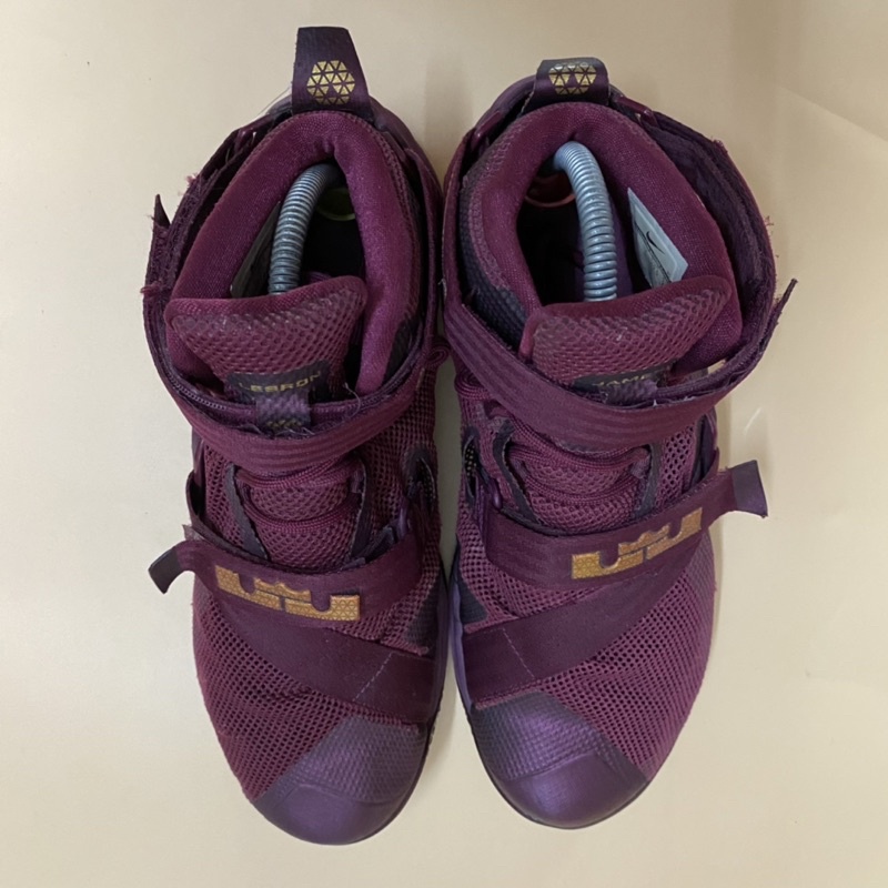 Giày chính hãng đã qua sử dụng