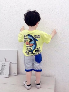 Áo cá mập cho bé